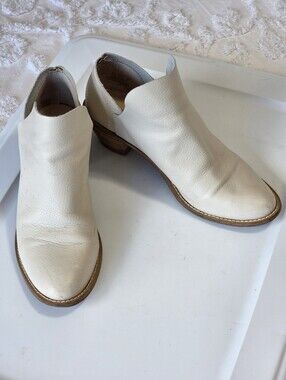 Kelsi Dagger Brooklyn Off White Leather Mule Ankle Booties Block Heel Sz 8.5